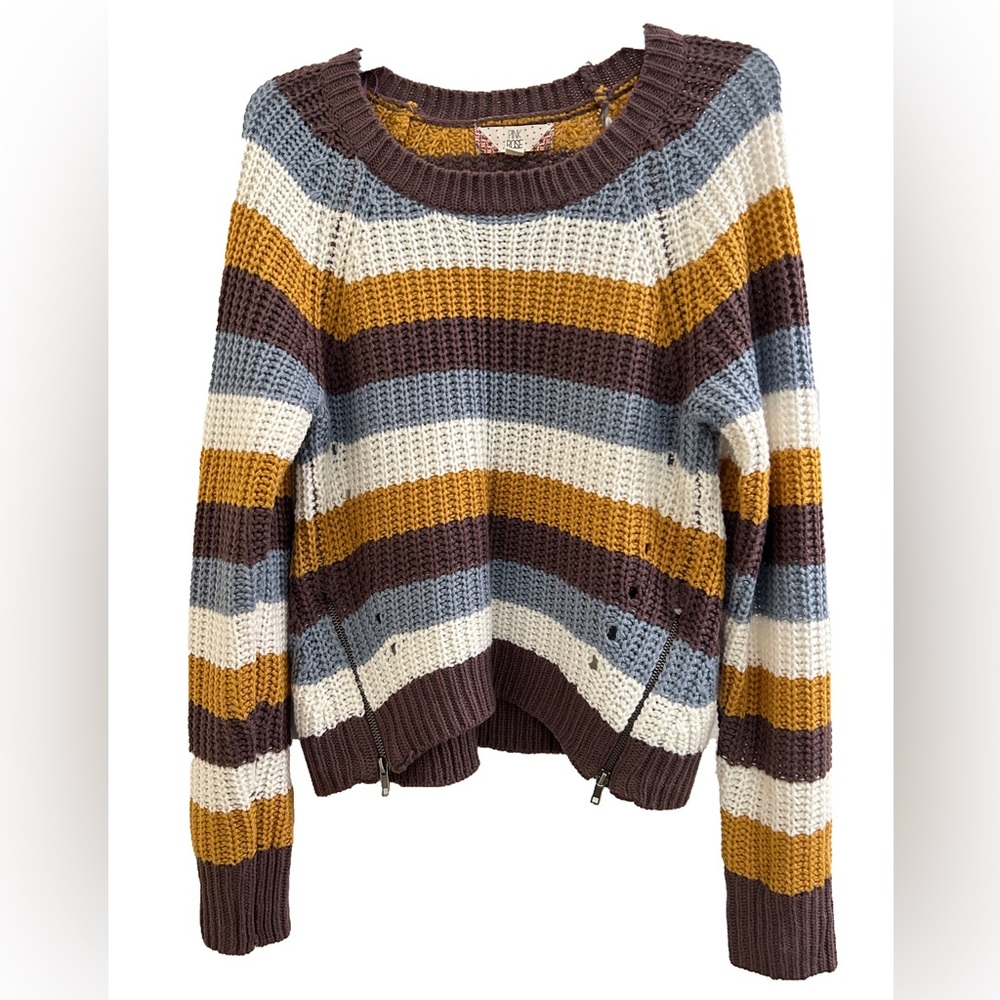 Women’s comfy sweater for spring